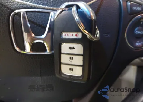 2013 Honda Accord Ex-L V-6 z USA, uszkodzony, nr VIN 1HGCR3F80DA047435